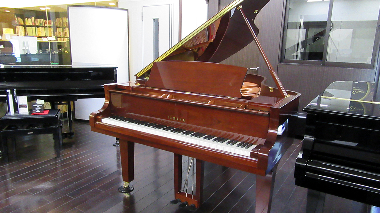 グランドピアノ ヤマハC5Xマホガニー外装塗色特注モデル