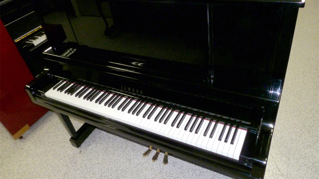 【売約済み】中古 アップライトピアノ ヤマハUX30A