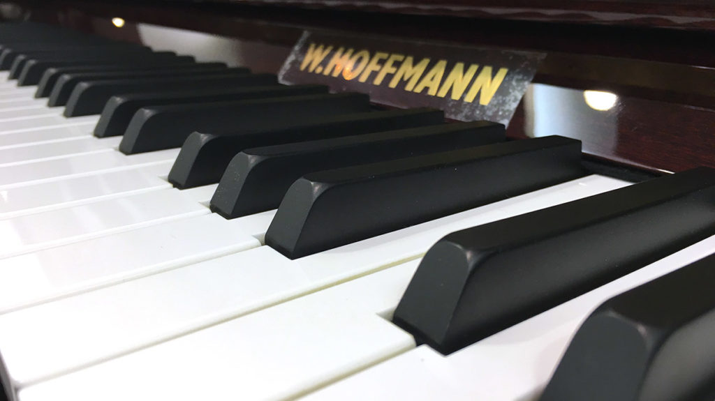 新品アップライトピアノホフマンV112Chippendale | スガナミ中古ピアノ