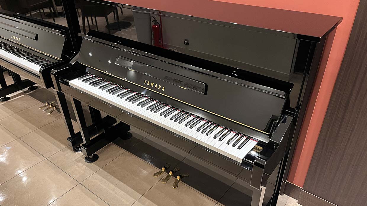 【売約済み】中古 アップライトピアノ ヤマハYM10