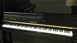 明石店取扱：ヤマハリニューアルピアノ U300S(消音機能付き)