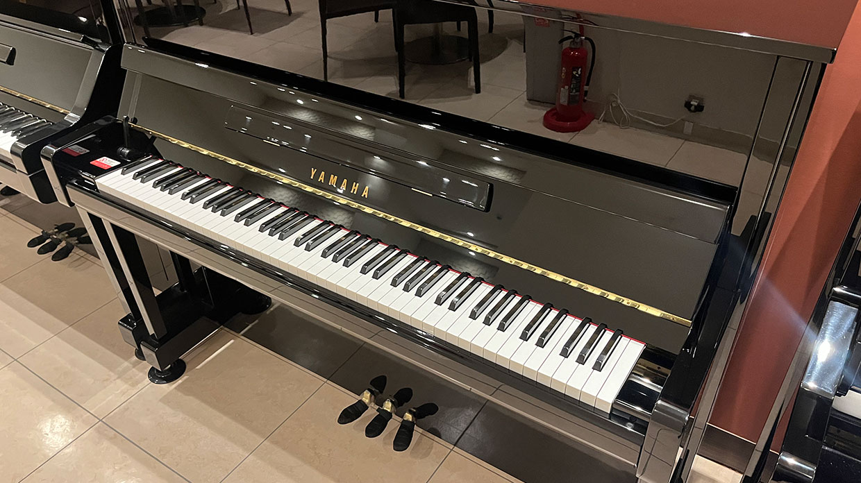 【売約済み】中古 アップライトピアノ ヤマハb121