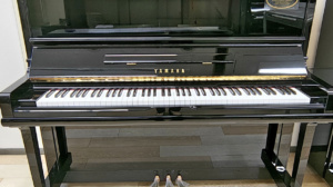 明石店取扱：ヤマハリニューアルピアノU30A